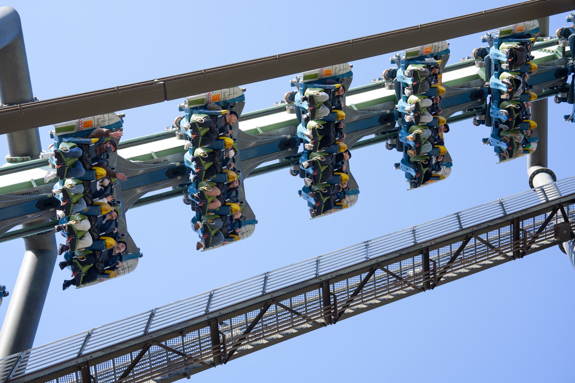 Flying Dinosaur — inverted suspended coaster at USJ