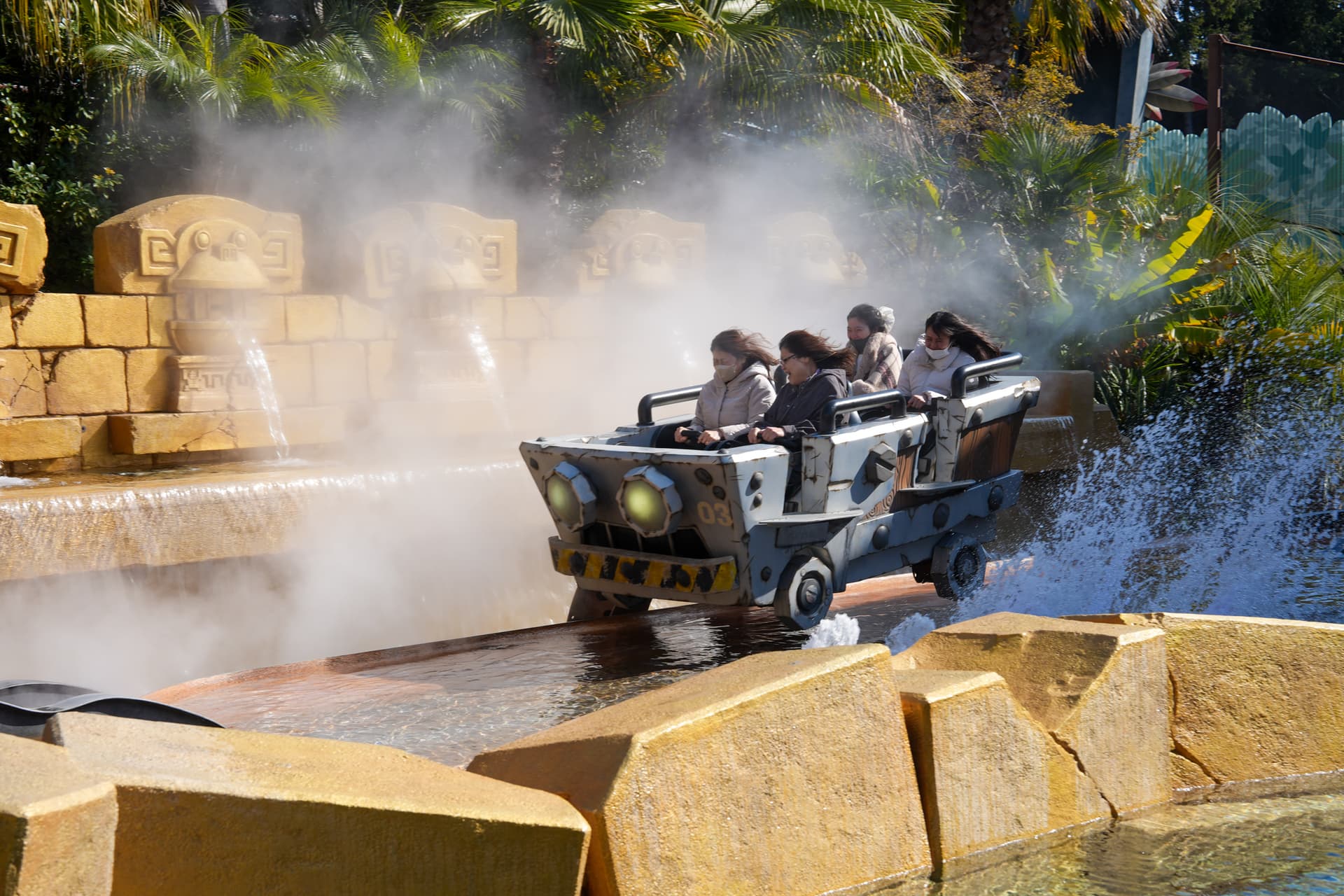 Donkey Kong Mine-Cart Madness at Super Nintendo World