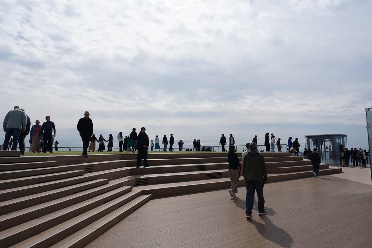 시부야스카이 도쿄타워 전망 소파 구역