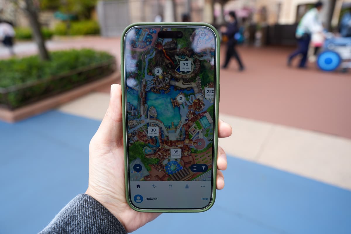 Tokyo Disney Resort app showing DisneySea ride wait times
